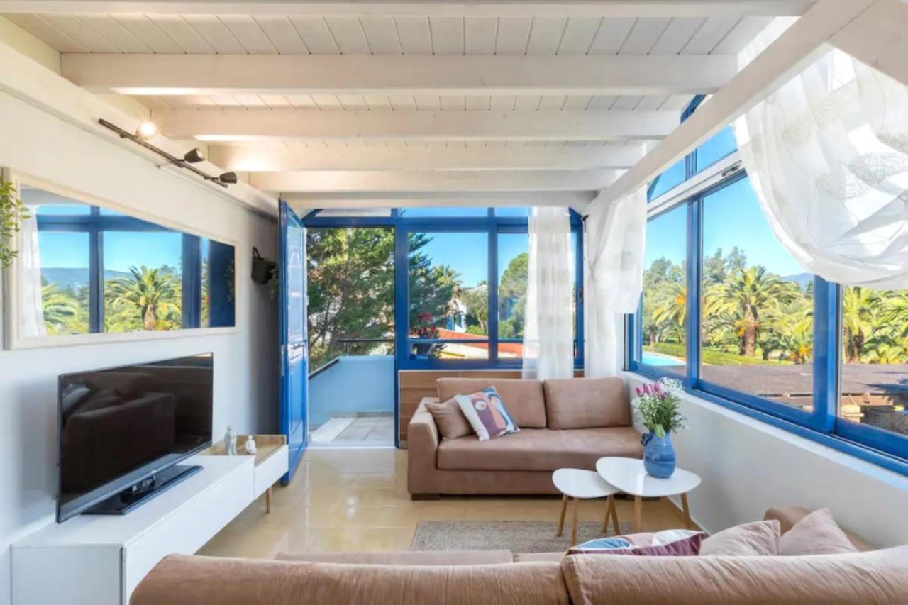 Govino Bay Luxury Beach Loft Apartment Danilia Exteriér fotografie